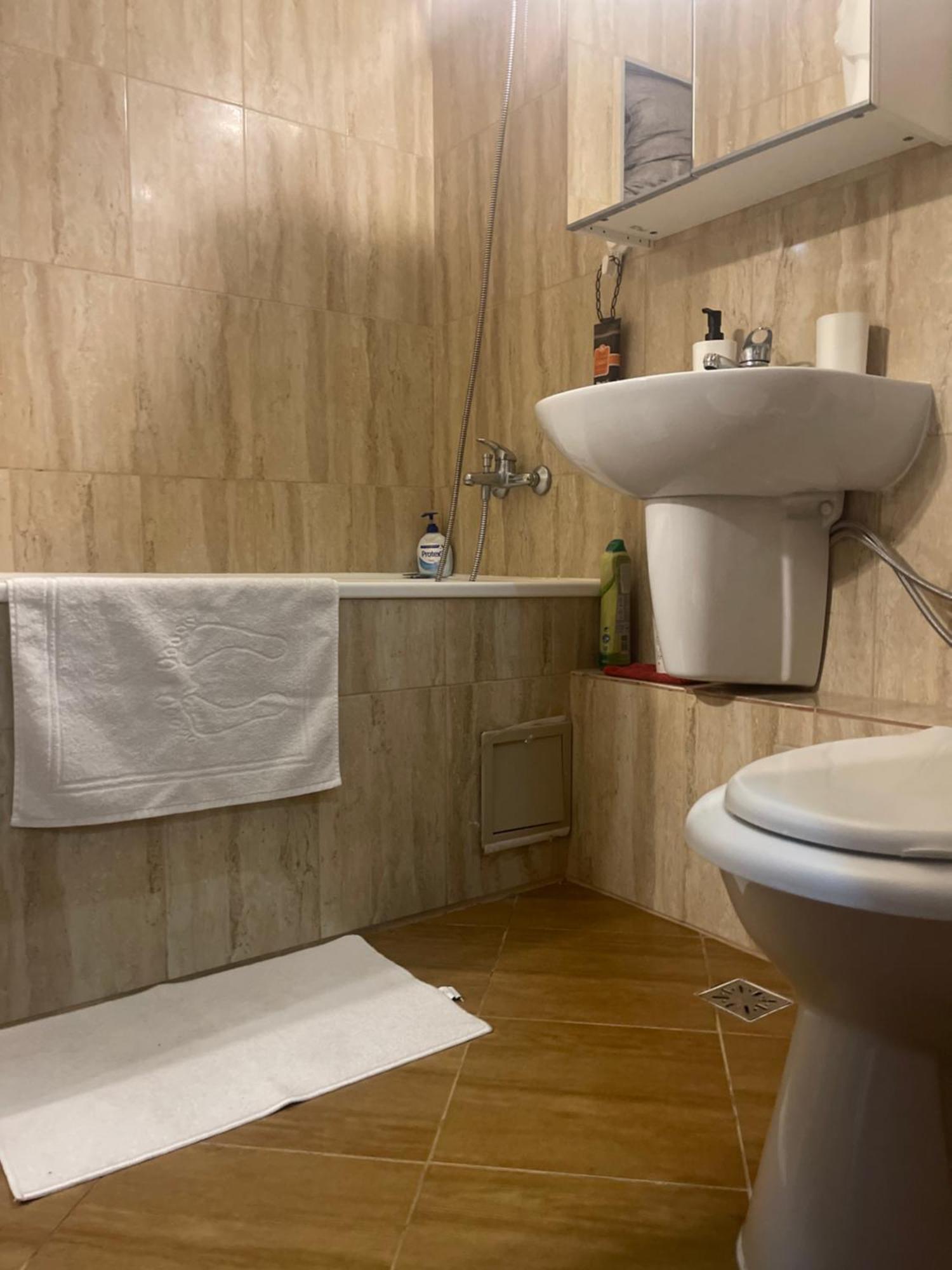 Garsoniera Relax Drumul Taberei ブカレスト エクステリア 写真