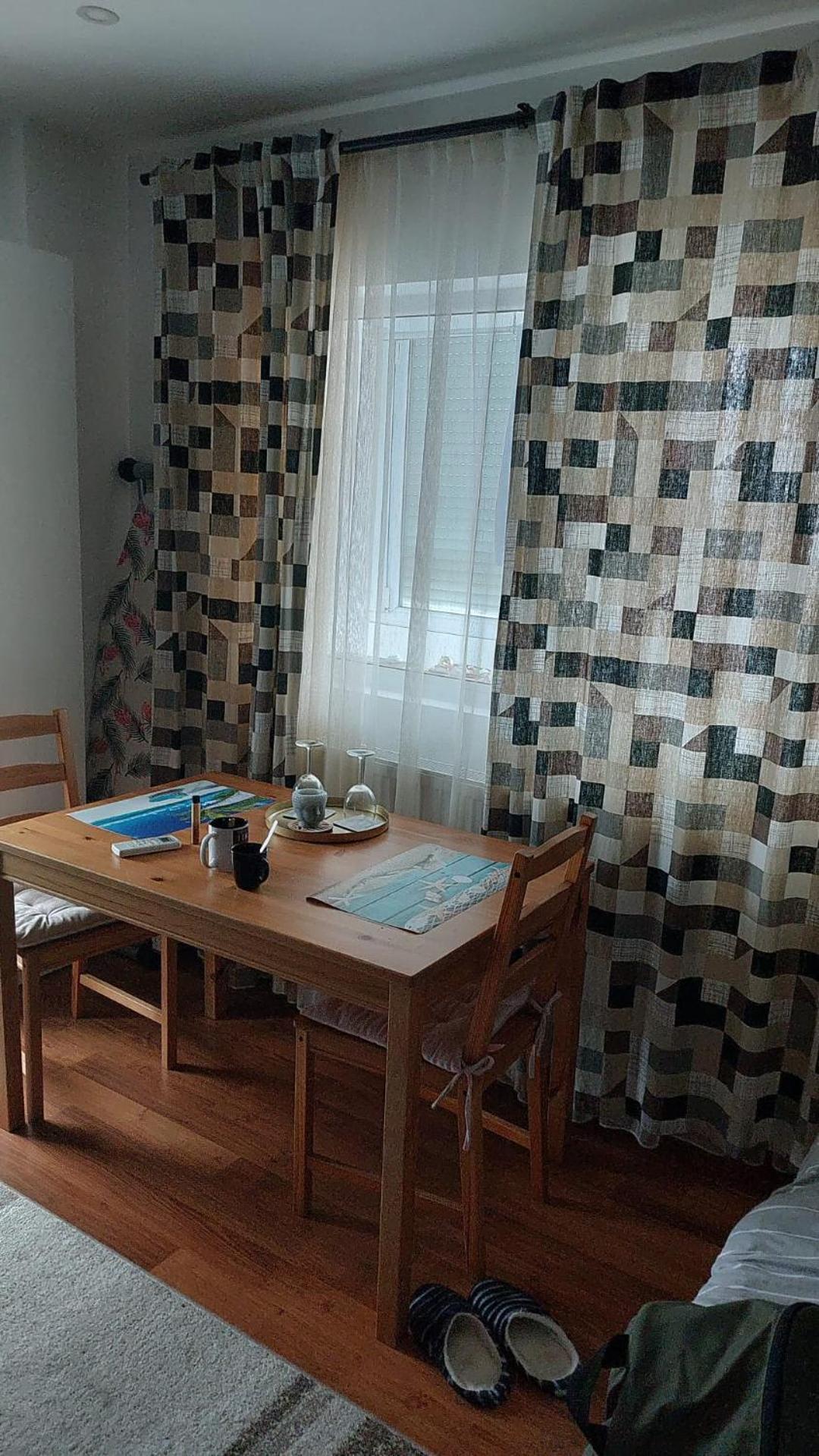 Garsoniera Relax Drumul Taberei ブカレスト エクステリア 写真